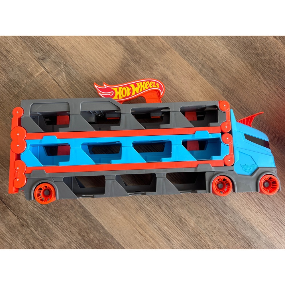 Hot Wheels Semi Truck Race Car Storage and Cars - Picture 2 of 5